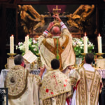 Liturgie - Evêque - Saint Maximin - Eucharistie