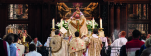 Liturgie - Evêque - Saint Maximin - Eucharistie